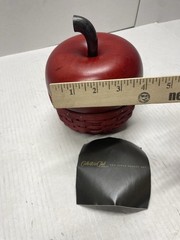 Longaberger 2007 Collectors Club RED APPLE Delicious BASKET Lid Protector New