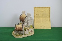 David Winter Secret Shebeen In original box with a COA.