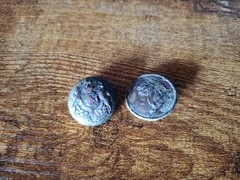 2 x british button military caunt & son london 53st horse lion crown collector