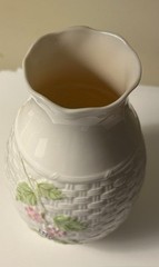 Irish Belleek “Summer Briar” Basketweave 7.5″ Tall Vase 1999 Black Mark Vintage