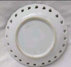 Vintage Unbranded Collectible Alaska Trinket Dish 4.5″ Across Top
