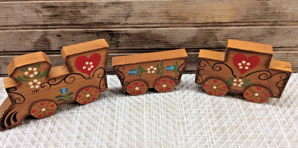 Vtg 3 Pc Wood Train Folk Art Decor Handcrafted Handmade Painted 4″ – 5.5″ Cars