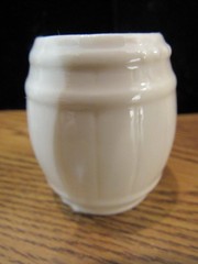 VINTAGE LOT OF 5 BELLEEK IRELAND WHITE PORCELAIN COLLECTIBLES (EZS004010)
