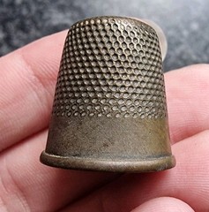 Post Medieval / Georgian Thimble Metal Detecting Find Antique 21x20mm (80)