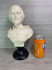 WILLIAM SHAKESPEARE – PARIAN BUST PLAYWRIGHT – BARD OF AVON wood stand