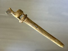 AMAZING PRE-COLUMBIAN LLAMA EFFIGY VOMIT STICK / HAIRPIN FROM PERU MOTLEY COA