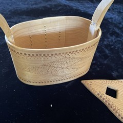 Vintage Norwegian Tine Box Wood Folk Art Scandinavian small 9×6 Signed UN 1987