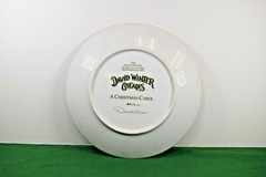 The David Winter Plate Collection A Christmas Carol.