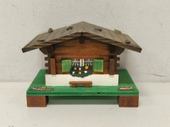 Vintage Wooden Swiss Musical Movement Landler 045 Chalet Music Box