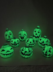 Harmony Kingdom Art Neil Eyre Designs Halloween glow in dark pumpkin patch set 9