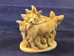 Harmony Kingdom~ DEN MOTHERS~ Wolves and cubs~UK Made~ Signed ~ NIB ~early