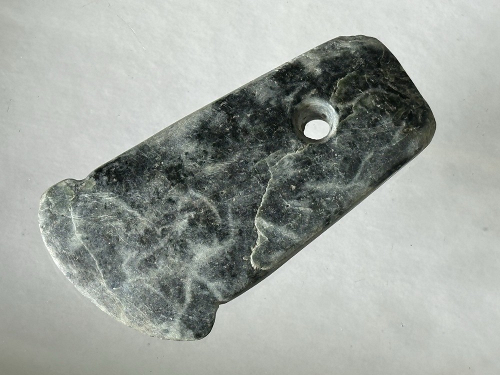 RARE PRE-COLUMBIAN ANCHOR PENDANT, COLUMBIA, COLORFUL POLISHED SERPENTINE, COA