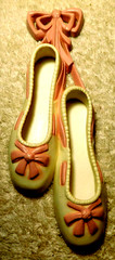 Unbranded~Vintage Pink & Off White Ballerina Shoes Wall Decoration
