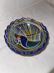 Talavera Mexican Pottery Scalloped Footed Bird Bowl, 4” Diameter Terra-cotta￼