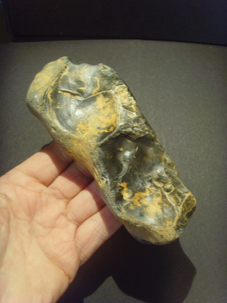 Lower Paleolithic – Early Acheulean elongated lateral scraper. c.450,000 BP.