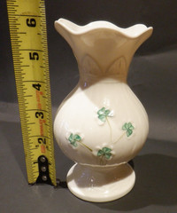 Belleck Fine Irish Parian China Shamrocks 6″ Vase with Box 7th Mark