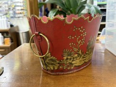 VINTAGE LARGE CHINOISERIE CHINESE RED TOLE TOLEWARE CACHEPOT PLANTER