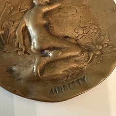ANTIQUE 1923 “MODESTY” BRONZE PICTORIAL TRINKET SAUCER MEDAL FRENCH ART NOUVEAU