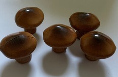 Vtg 5 Mini Brown Plastic Mushrooms Toadstools Crafts Country Cottage Decor