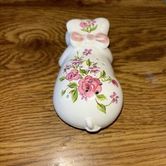 1978 Avon Porcelain Potpourri Floral Pig by Ceramarte Brazil 5″x2-1/2″