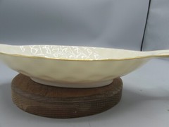 LENOX IVORY FISH / PINEAPPLE SHAPE BOWL WITH GOLD TRIM MADE IN USA GOLD LABEL