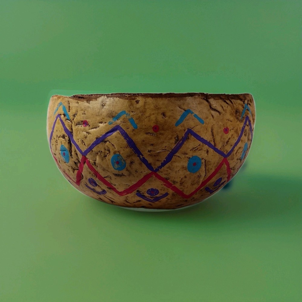 Vtg Hand Painted Gourd Bow. 6″ Wide 3″ Deep Hand Painted.. The Rest Is Unknown