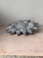 Lovely Vintage or Antique Sunflower Rosette – Cast Metal, architectural salvage