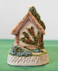 David Winter The Model Dairy In original box with COA. Guild # 21.