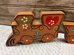 Vtg 3 Pc Wood Train Folk Art Decor Handcrafted Handmade Painted 4″ – 5.5″ Cars