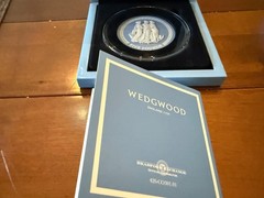 2018 Wedgwood Blue Jasperware 5 Pound Coin The Three Graces Ltd Ed 449 COA Box