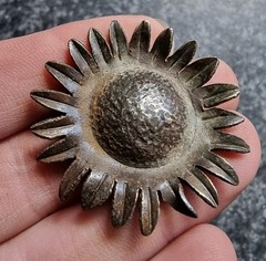 Post Medieval Sunflower Mount Metal Detecting Find Antique 36mm