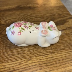 1978 Avon Porcelain Potpourri Floral Pig by Ceramarte Brazil 5″x2-1/2″