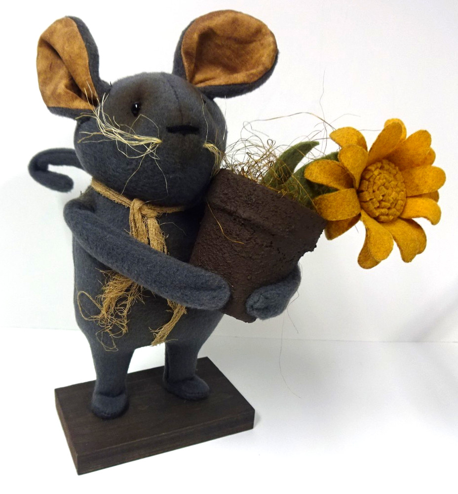 Rugged Chic Mouse with Yellow Flower Michael McCarty Design Made in USA NEW