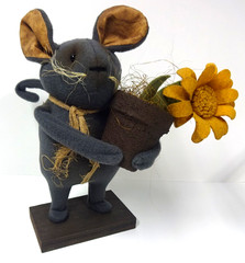 Rugged Chic Mouse with Yellow Flower Michael McCarty Design Made in USA NEW