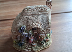 Bundle 10 Lilliput Lane Cottages – Labour of Love/Postmans Knock/Pipit Toll etc