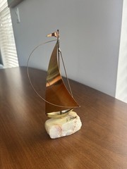 SIGNED DEMOTT NAUTICAL SAILBOAT SCULPTURE CALIFORNIA USA ONYX BRASS-8.5”