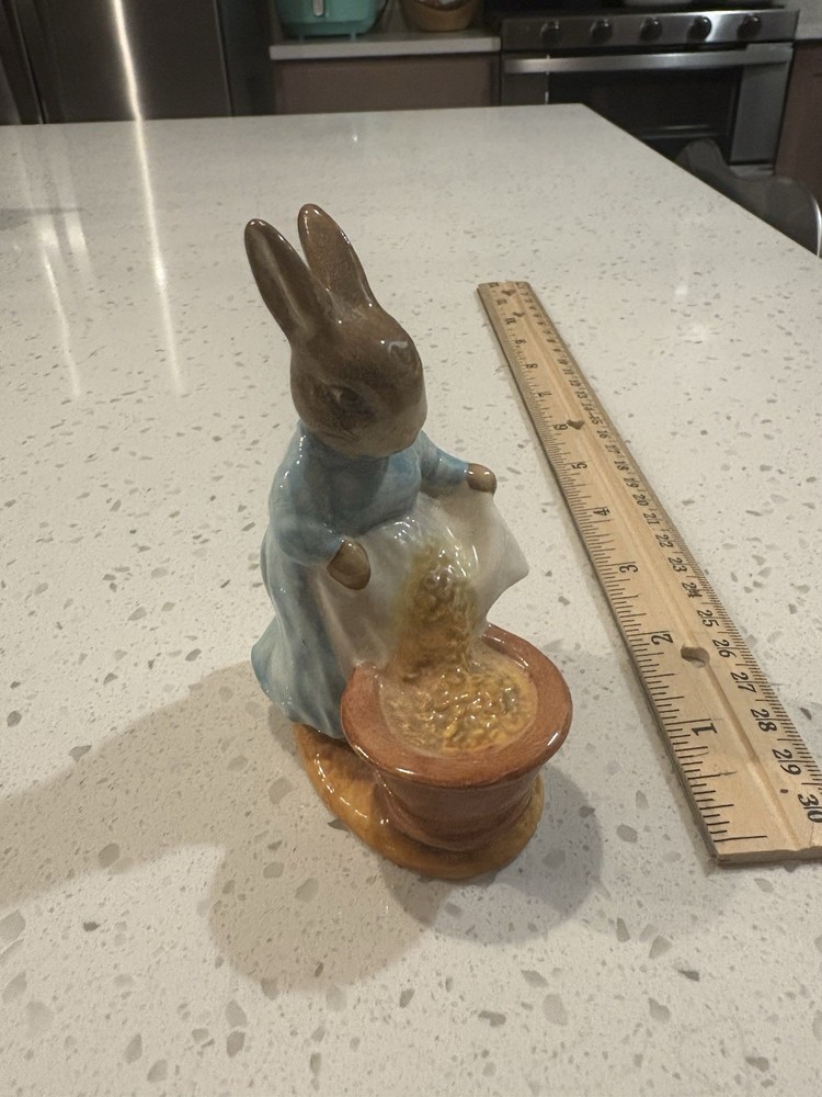 Beswick England Beatrix Potter Cecily Parsley Porcelain Figurine Copyright 1965