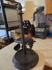 Home Interiors / Celebrating Home Sonoma Villa metal paper towel holder