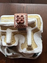 David Winter Dickens Christmas Miss Belle’s Cottage – Holiday Great Britain