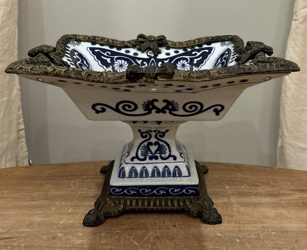 Bombay Co Blue & White Centerpiece Footed Bowl Floral Chinoiserie Brass Trim