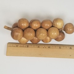 Vintage MCM Wooden Bunch of Grapes On Stem Brown – 1960’s