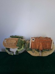 The Irish Heritage Collection “Quiet Man” & “Egg House” Resin Cottages
