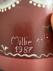 TOLE PAINTED MAUVE WOOD ANGEL HOLDING FLOWER POT SIGNED MILLIE 1987 VITNAGE