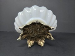 Vintage 7″ White Milk Glass Clam Shell Metal Footed Pedestal Trinket Soap Dish
