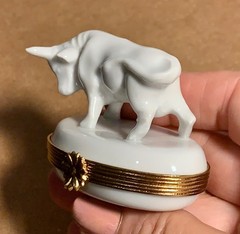 France Limoges White Bull Trinket Box Peint Main Authentic Limoge