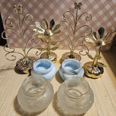 Avon Lot Of 4 Cream Satchets (2 With Jewelry Tree Tops And 2 With Floral Tops)