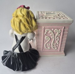 DEPT 56 THE STORYBOOK COLLECTION 2001 CLASSIC ELOISE BANK PINK & MOVIE . . .READ