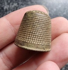 Post Medieval / Georgian Thimble Antique Metal Detecting Find 20x19mm (106)