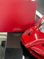 Ferrari Granturismo 1-8 D’Agostini Ferrari Enzo collectible magazine set