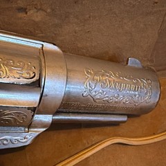 Rare Find Vintage Jerdon Magnum Revolver Wall Mount Bath Accessory Holster Decor